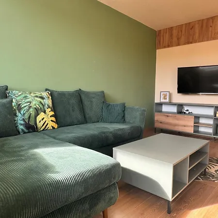 Spacious 3 Bedroom - Laveli 公寓 *
