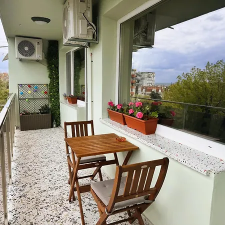 Spacious 3 Bedroom - Laveli * Варна